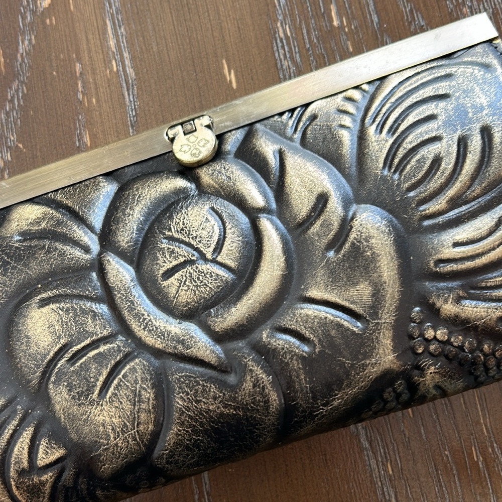 Patricia Nash Tooled Cauchy Wallet or clutch boho embossed metallic boho - Picture 4 of 10
